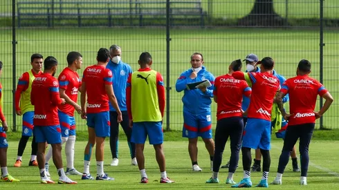 Lesionado otro delantero en Chivas