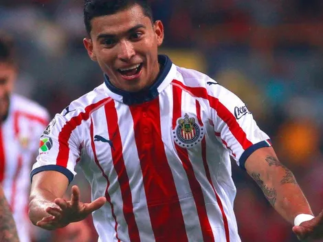 Los épicos memes del guiño de Chivas a Orbelín