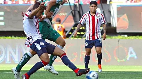 Josecarlos Van Rankin y Javier Eduardo López se suman al grupo que Chivas dispone como monedas de cambio