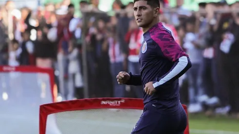 Víctor Guzmán ya aprobó su traspaso de vuelta a las Chivas para reivindicar su abrupta salida en el Clausura 2020
