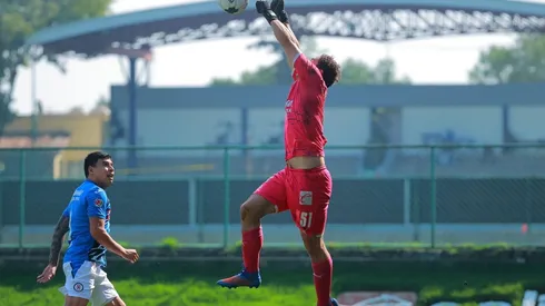 El espigado arquero de las Chivas lidera la convocatoria nacional al torneo francés