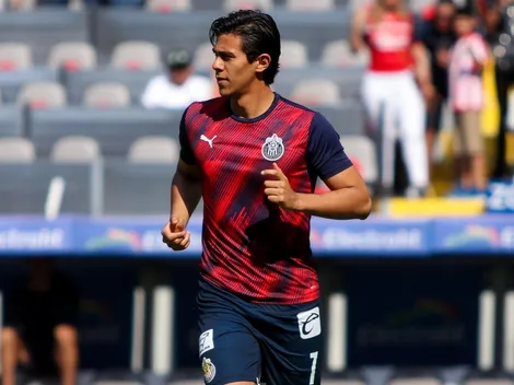 JJ Macías es rescatado por dos americanistas