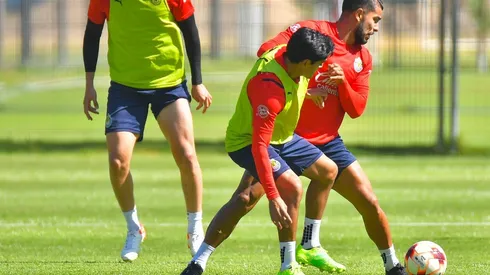 El defensor canterano abandonará Chivas en este próximo mercado de pases