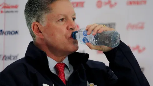 Peláez entrevistó a cinco candidatos a técnico, mientras Chivas jugaba la Liguilla