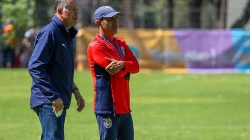El alto mando de las Chivas habría impuesto una instancia definitoria para garantizar la continuidad de Ricardo Cadena