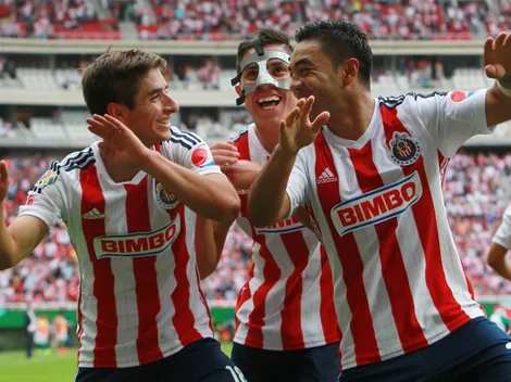 Carlos Salcedo, siempre pendiente de Chivas