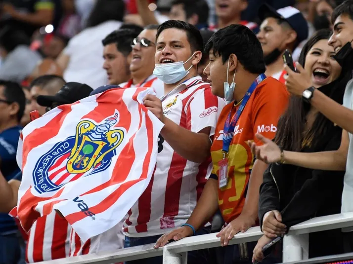 Así felicitaron a Chivas en su aniversario