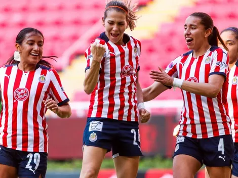 Licha festeja bicampeonato de goleo vs Rayadas