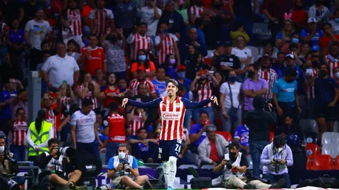 Cristian Calderón lideró a Chivas en la victoria sobre Cruz Azul en el Estadio Azteca