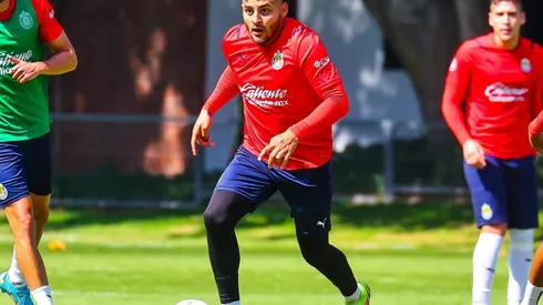 Vega dejó en claro su actual estado físico y su compromiso con Chivas