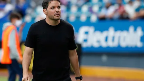 Nicolás Larcamón cumpliría un proceso diferente y sostenido en Guadalajara