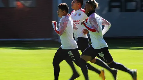 Eduardo López y Ronaldo Cisneros pudieran retornar a Chivas en el próximo mercado