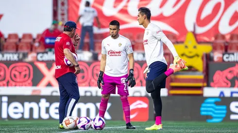 Gudiño y Jiménez calientan juntos (IMAGO 7)