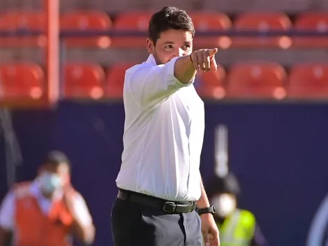 Lo que debe hacer Chivas para convencer a Nicolás Larcamón