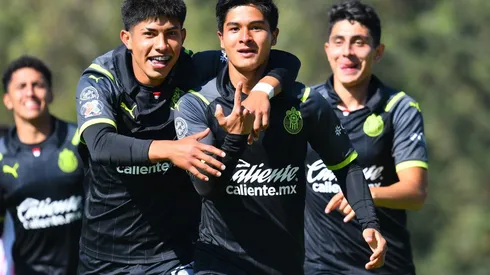 Jugadores de la Sub 20 celebran un gol (IMAGO 7)