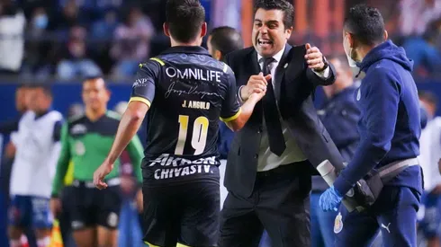 Angulo celebra su gol con Michel Leaño (IMAGO 7)