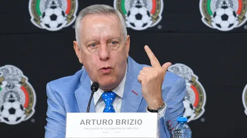 Arturo Brizio amenaza a Chivas