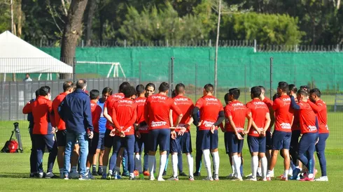 Chivas se reúne previo a un entrenamiento (IMAGO 7)