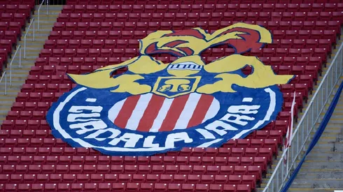 Escudo gigante de Chivas (IMAGO 7)