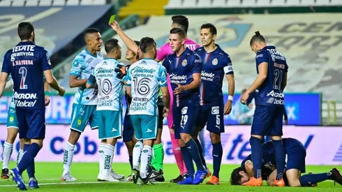 La última visita de Chivas al Nou Camp terminó en goleada 1-3