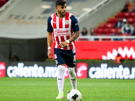 “Está salvando a Chivas de no tener un arranque pésimo:” Tito Villa sobre Alexis Vega