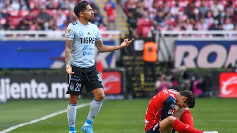 Brizuela se queja de una falta de Aquino (IMAGO 7)