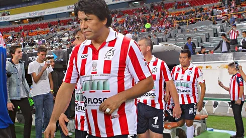 Claudio Suárez durante un partido de Leyendas de Chivas (IMAGO 7)
