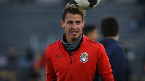 Lo que puedes comprar con el valor de los tenis que usa Cristian Calderón