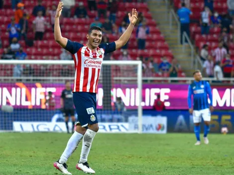 ¿Quién es el defensa con mejor rendimiento de Chivas?