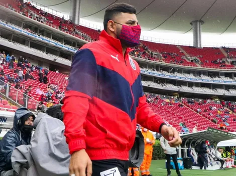 Se lanzan con todo para que Alexis Vega firme