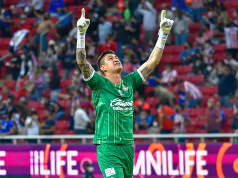 Raúl Gudiño, el mejor de Chivas en el 2021