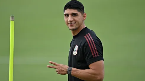 Alan Pulido no pasa por un buen momento de forma