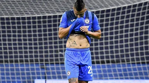 Más problemas: Roberto Alvarado no quiere llegar a Chivas