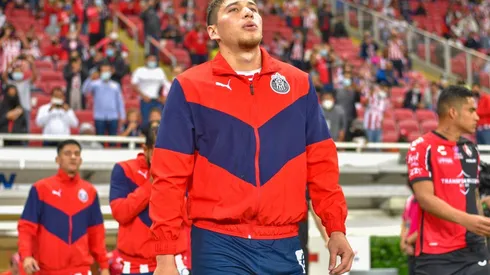 Designan a Luis Olivas como el mejor defensa central del 2021