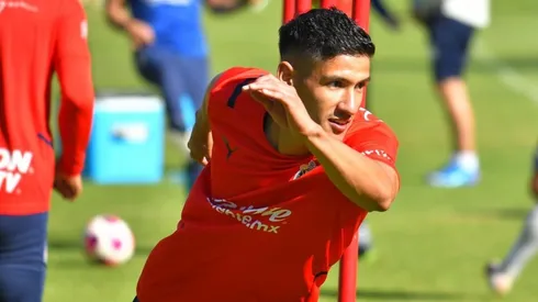 Uriel Antuna se reportó a la pretemporada de Chivas