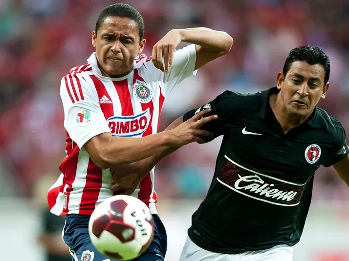 Los golazos de Alfredo Moreno a Chivas