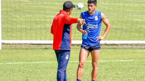 Uriel Antuna en un entrenamiento con Chivas
