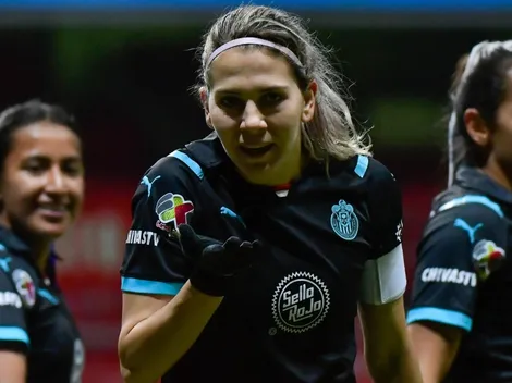 "Licha" casi amarra título de goleo, en la paliza de Chivas sobre Toluca