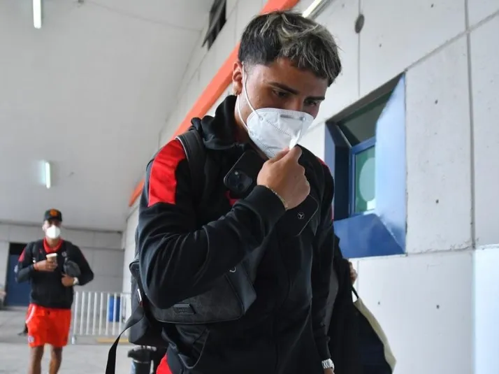 Misael vuelve a la órbita de Chivas