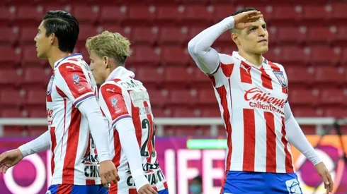 Ronaldo Cisneros celebrando el tanto