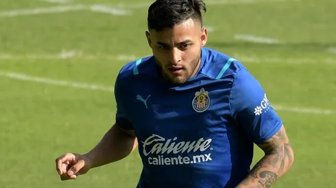 Alexis Vega sorprende en el entrenamiento