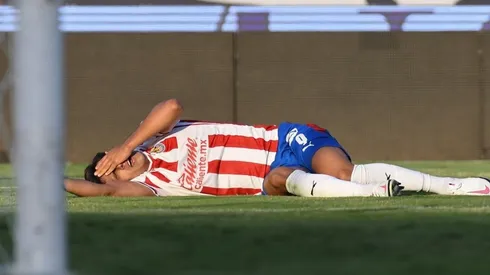 JJ Macías en un partido con Chivas