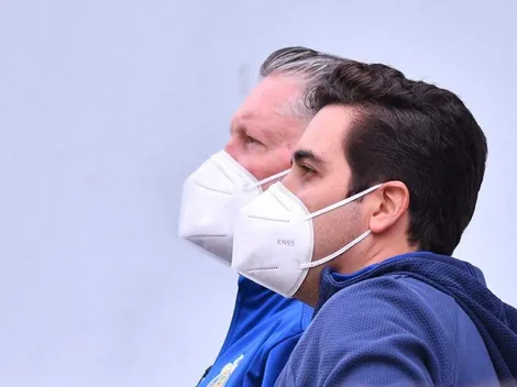 "Hoy murió Chivas": Afición explota por la continuidad de Leaño