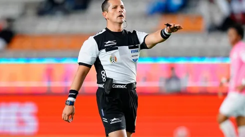 Diego Montaño, el juez de Chivas vs. Tigres.