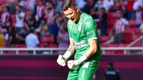 El discutido penalti que le marcaron a Raúl Gudiño