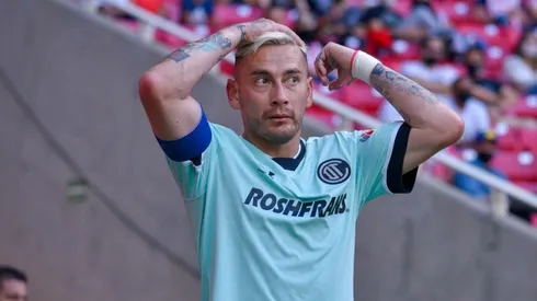 Rubens Sambueza en el duelo entre Chivas y el Toluca