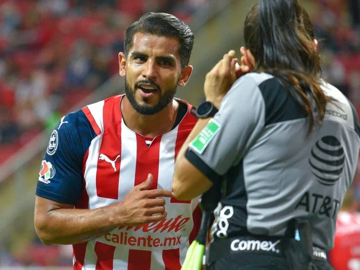 Insultan a Miguel Ponce en amistoso contra FAS