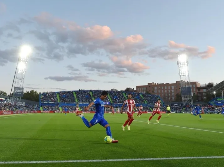 JJ Macías se queda sin entrenador en España