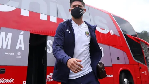 Chivas va por la renovación de Oribe Peralta