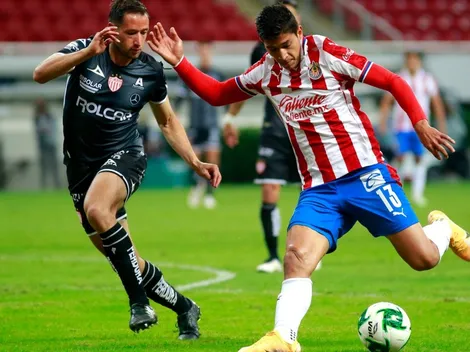 Chivas vence a Necaxa 2-1